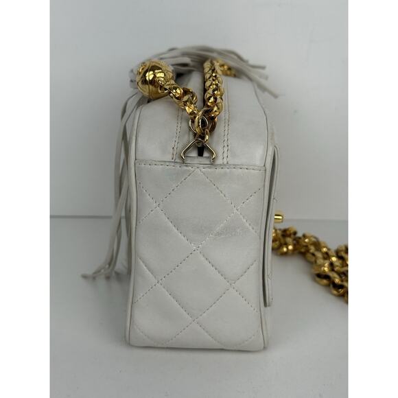 Chanel White Lambskin Quilted Tassel Camera Case with Gold Hardware - Picture 5 of 16